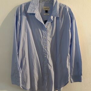NWT!! Universal thread! Blue Button-Up blouse woman!! Size small oversized fit